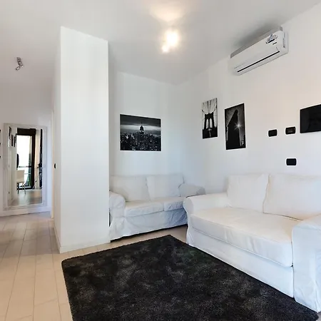 Apartamento Bocconi Milão